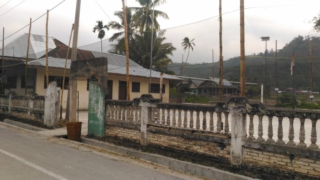 Lokasi begas gedung sekolah Al-Irsyad di Desa Pagar Dewa, Ranau