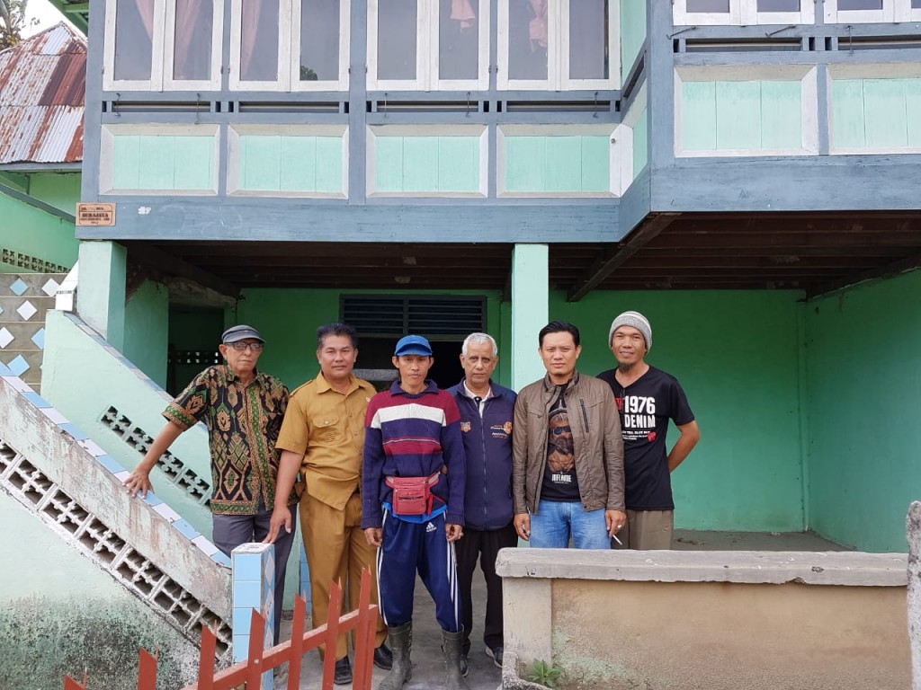 Di rumah peninggalan keluarga Akmal Alwi